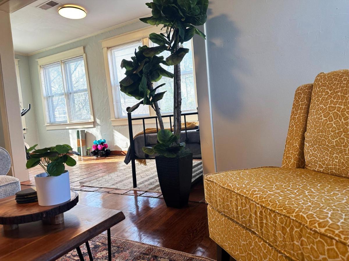 Apartment Luxury Lenox Townhouse *
